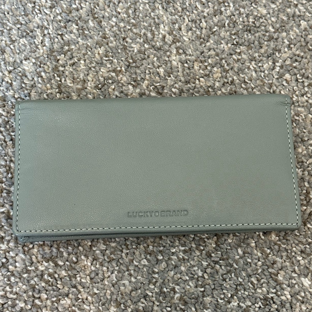 Lucky Brand Sage Green Leather Card & Key Holder